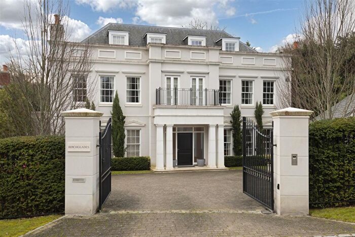 7 Bedroom Detached House For Sale In Coombe Park, Kingston Upon Thames, KT2