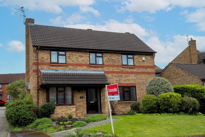 4 Bedroom Detached House For Sale In Thorn Stile Close, Cubbington, Leamington Spa, CV32