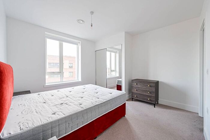 2 Bedroom Flat To Rent In Nautilus Apartments, Canning Town, London, E16