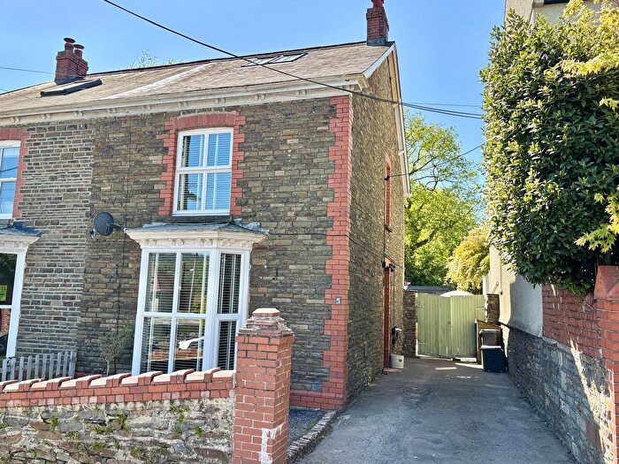 4 Bedroom Semi Detached House For Sale In Smithfield Road, Pontardawe, Swansea., SA8