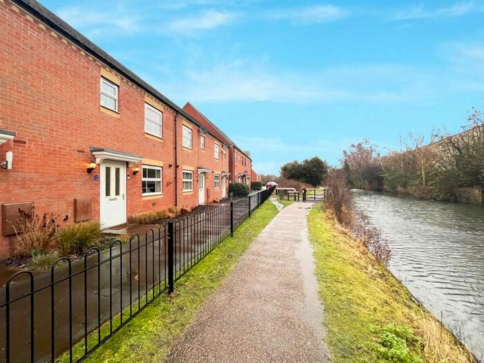 Houses for sale & to rent in DY5 2PS, VICARAGE ROAD, Amblecote Brierley