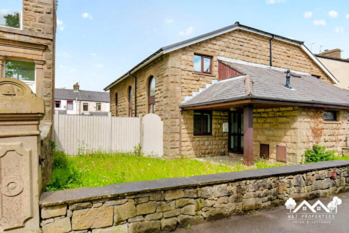 3 Bedroom Semi-Detached House For Sale In New Lane, Oswaldtwistle, Accrington, BB5