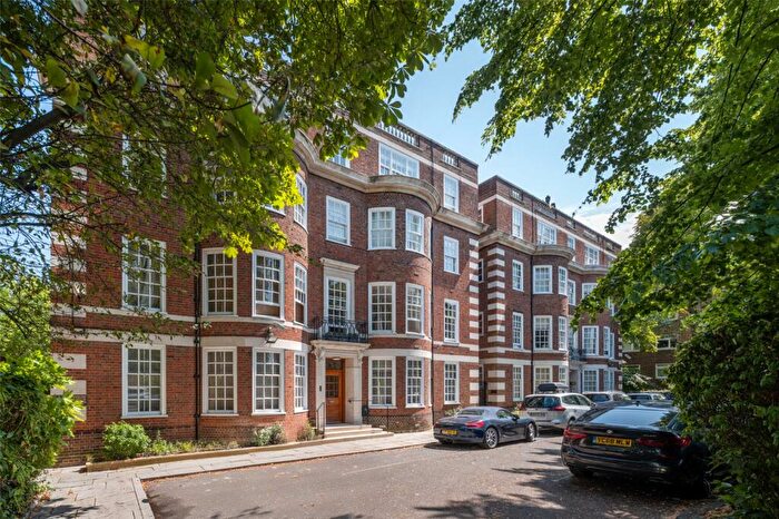 3 Bedroom Apartment For Sale In Park Lodge, St. Johns Wood Park, London, NW8