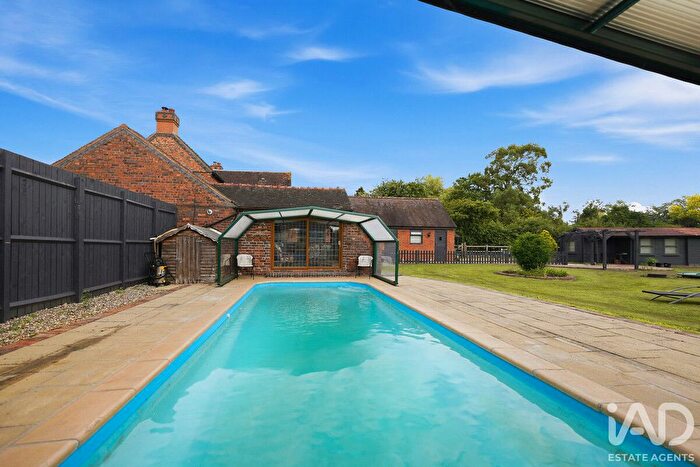 5 Bedroom Detached House For Sale In Tamworth Road, Nether Whitacre, B46