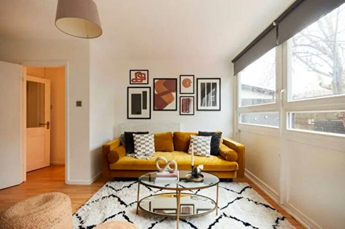 2 Bedroom Flat To Rent In John Ruskin Street, London, SE5