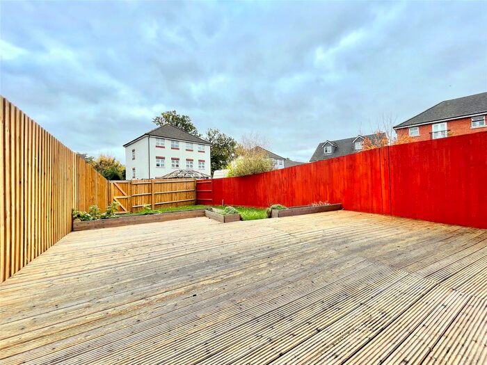4 Bedroom Town House To Rent In Aphelion Way, Shinfield, Berkshire, RG2
