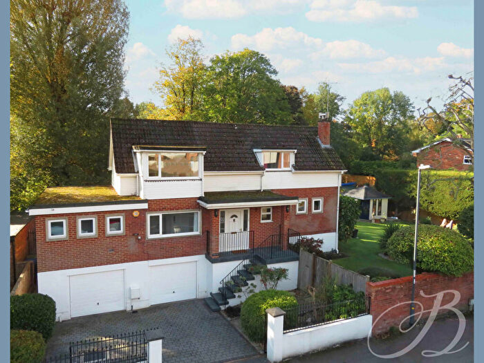 5 Bedroom Detached House For Sale In Ray Park Road, Maidenhead, SL6