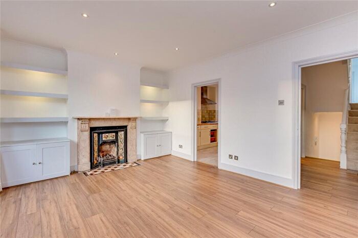 2 Bedroom Apartment To Rent In Bramfield Road, Battersea, London, SW11
