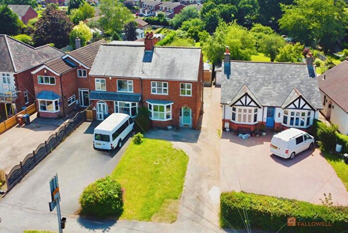 3 Bedroom Semi-Detached House For Sale In Sketchley Road, Burbage, LE10