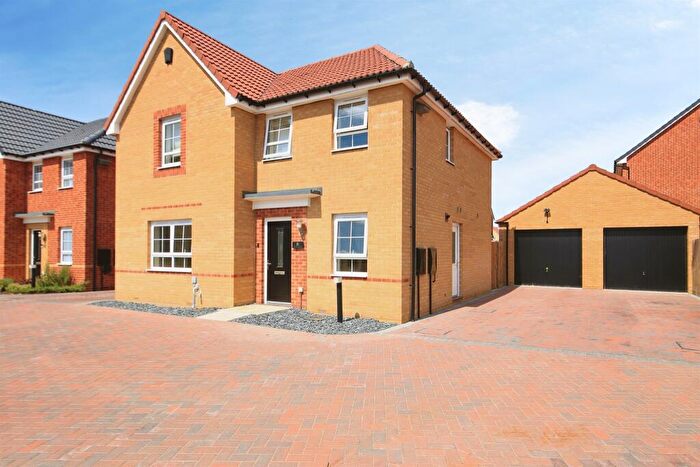4 Bedroom Detached House For Sale In Blossom Place, Whittlesey, Peterborough, PE7