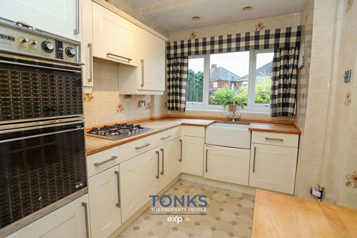 3 Bedroom Detached House For Sale In Hiplands Road, Halesowen, B62