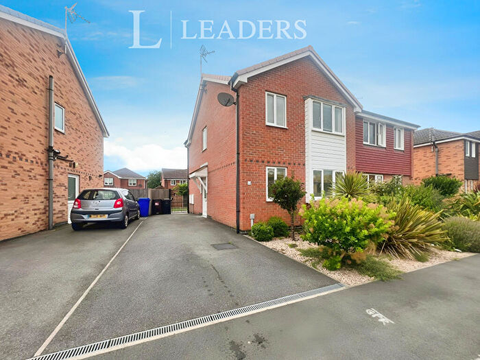 3 Bedroom Semi-Detached House To Rent In Dunbar Close, Long Eaton, NG10