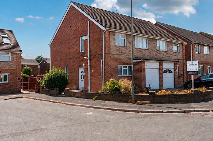 3 Bedroom Semi Detached House For Sale In Glenesha Gardens, Fareham, Hampshire, PO15