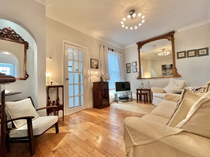 Terraced House For Sale In Mansfield Road, London, E11