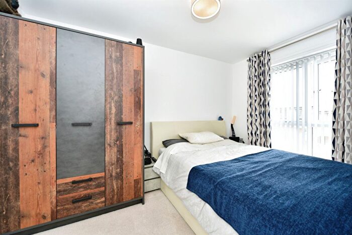 3 Bedroom Semi-Detached House For Sale In Whiteley Field Lane, Sheffield, S6