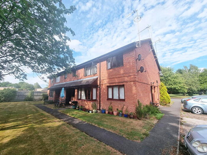 1 Bedroom Maisonette For Sale In St Faiths Court, Gunnings Road, Alcester, B49