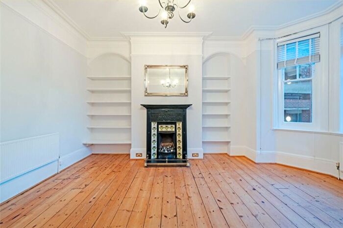 3 Bedroom Flat To Rent In Smyrna Road, West Hampstead, NW6