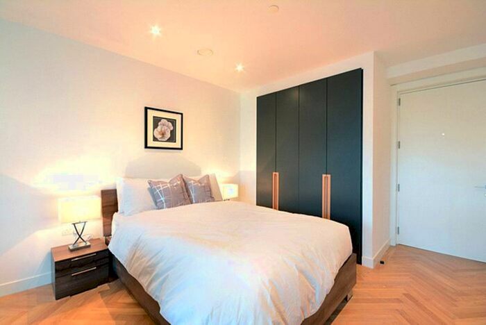 Studio To Rent In Southwark Bridge Road, Elephant And Castle, London, SE1