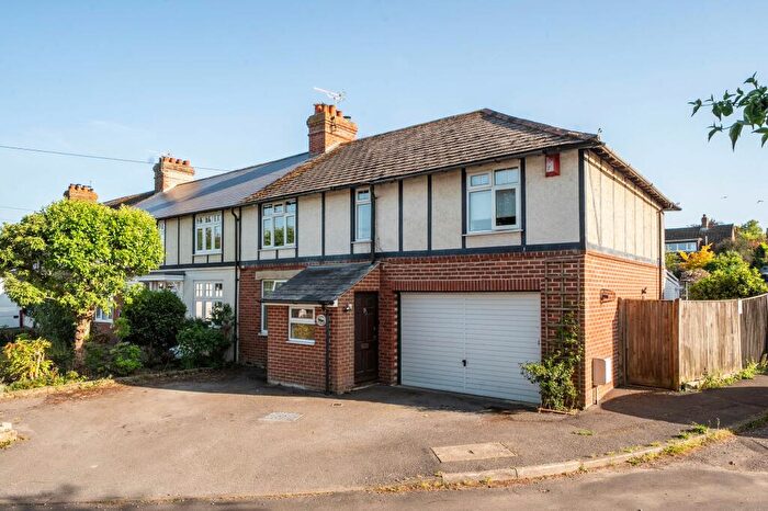 4 Bedroom End Of Terrace House For Sale In Park Crescent, Midhurst, GU29