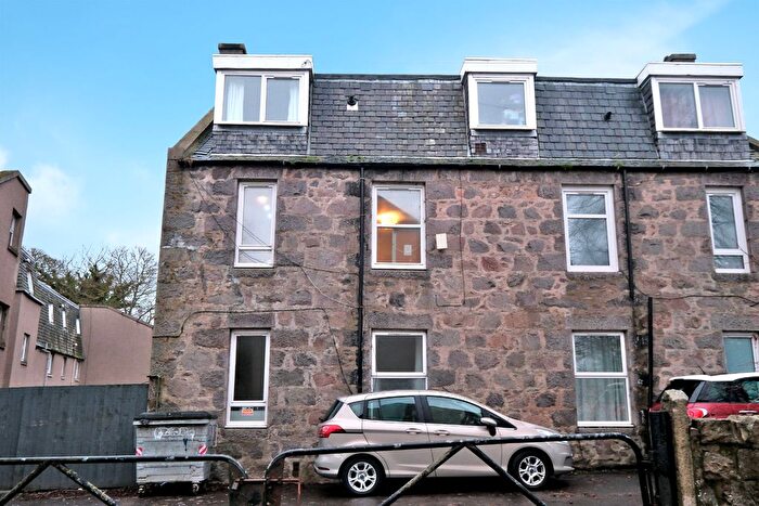 1 Bedroom Flat For Sale In Seaton Place, Aberdeen, AB24