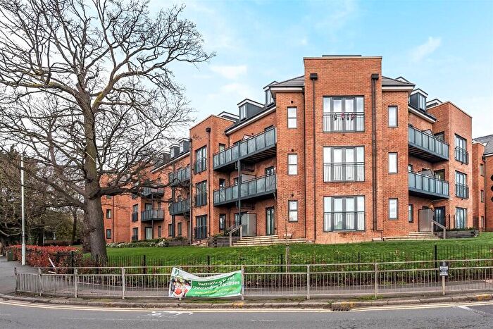 2 Bedroom Flat To Rent In Sudbury Hill, Harrow, Middlesex, HA1