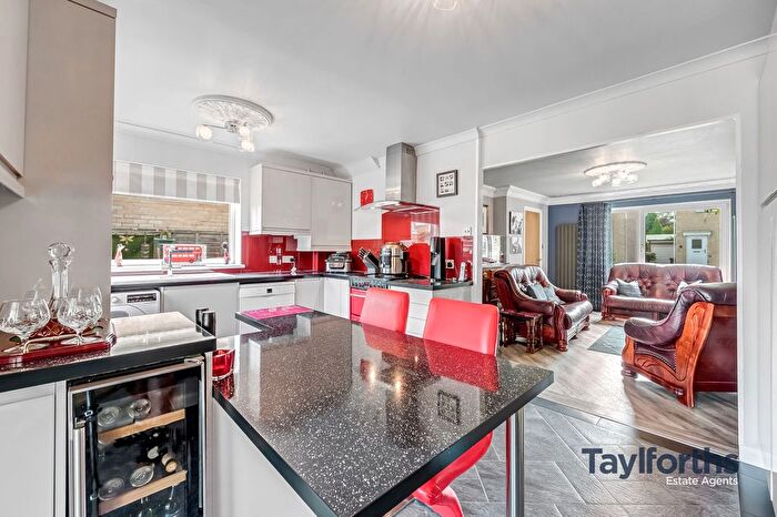 3 Bedroom Detached House For Sale In Pickard Close, Barnoldswick, BB18