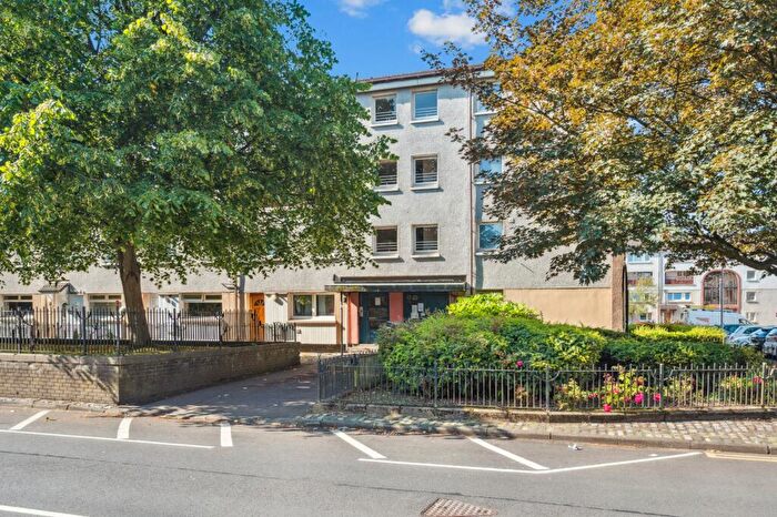 3 Bedroom Flat To Rent In Cumberland Street, Flat -, Gorbals, Glasgow, G5