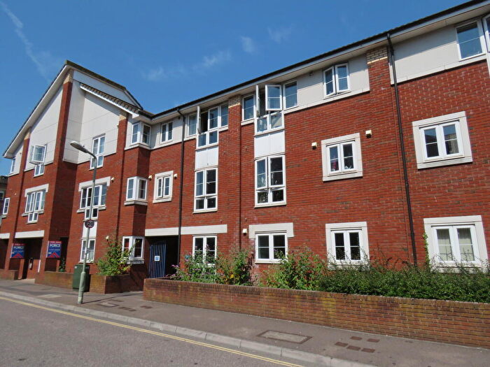 2 Bedroom Apartment To Rent In Eveleighs Court, Acland Road, Exeter, EX4