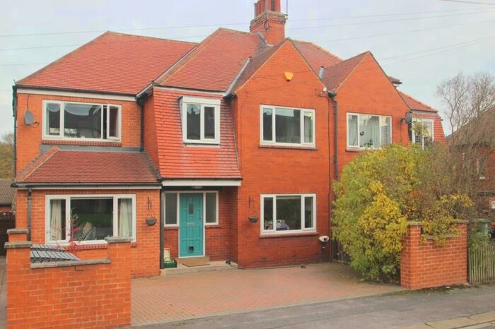 4 Bedroom Semi-Detached House To Rent In Roman Drive, Roundhay, Leeds LS8