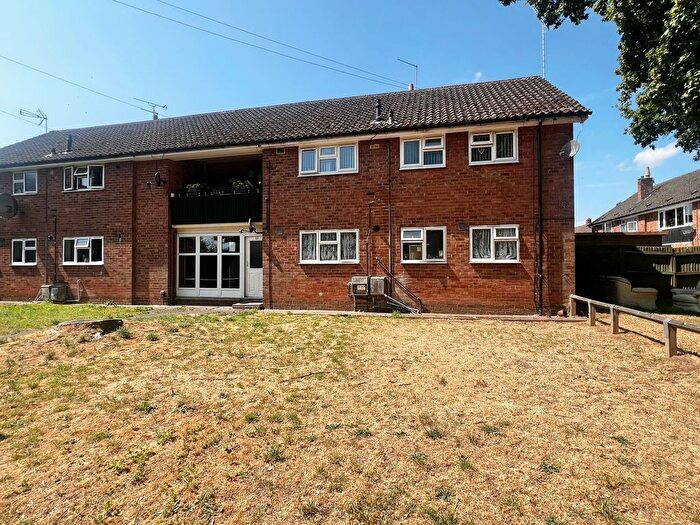 2 Bedroom Flat For Sale In Valley Road, Beeston, NG9