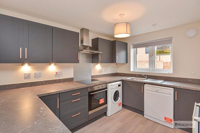 2 Bedroom House To Rent In Tattenhoe Park, MK4