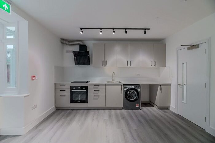 Studio To Rent In Great Cambridge Road, Waltham Cross, EN8