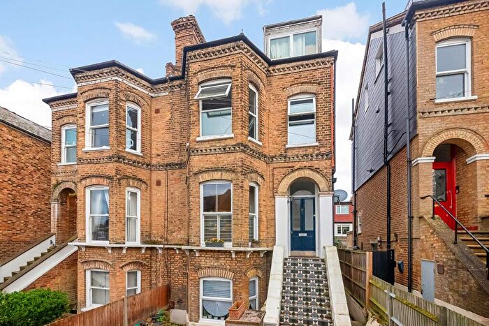 1 Bedroom Flat For Sale In Anerley Grove, Crystal Palace, London, SE19