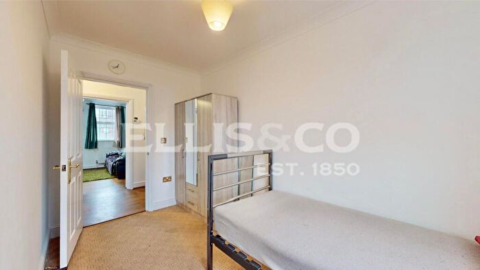 2 Bedroom Apartment To Rent In Tower Bridge Mews, Harrow, HA1