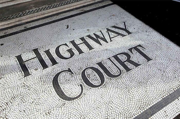 1 Bedroom Flat For Sale In Highway Court, Beaconsfield HP9