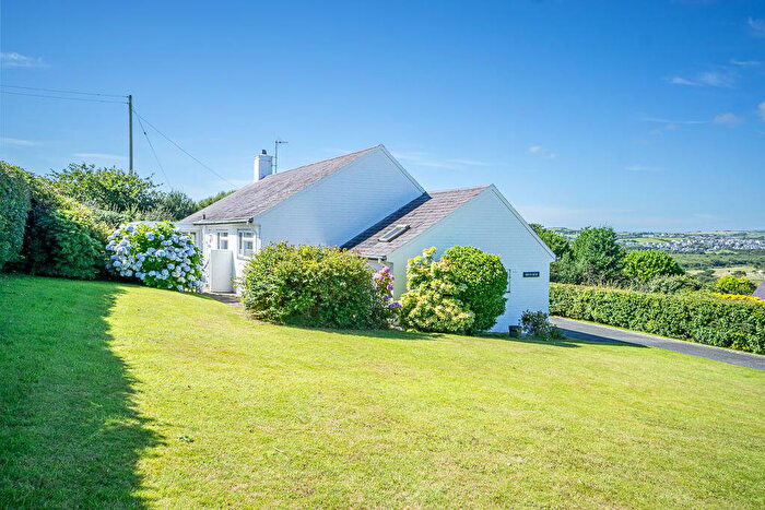 4 Bedroom Detached House For Sale In Bwlchtocyn, Pwllheli, LL53