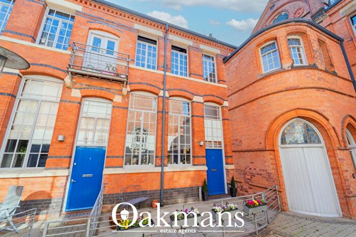 2 Bedroom Apartment For Sale In Scholars Gate, Severn Street, Birmingham, B1