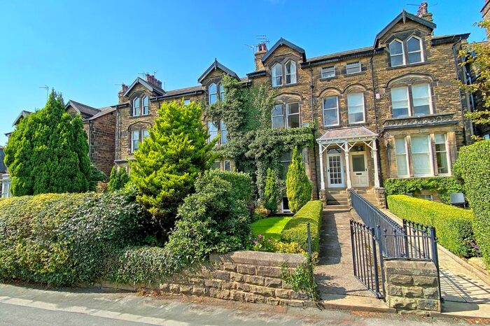 4 Bedroom Flat To Rent In Kings Road, Harrogate, HG1