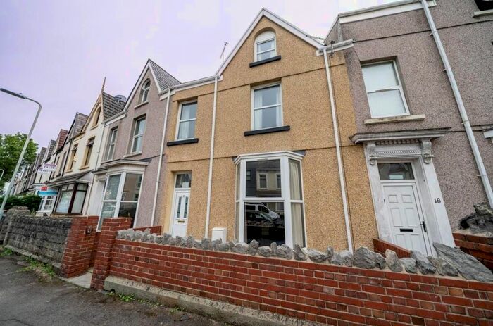5 Bedroom Property To Rent In St. Helens Avenue, Swansea, SA1