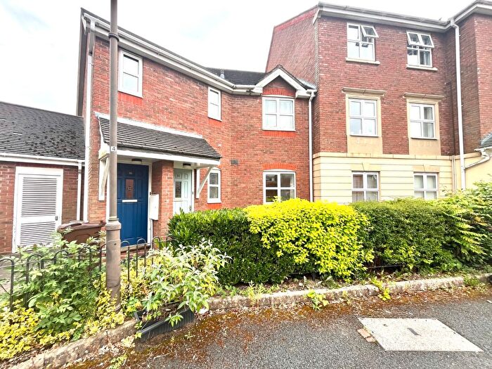 2 Bedroom Maisonette To Rent In Ledwell, Dickens Heath, Solihull, West Midlands, B90