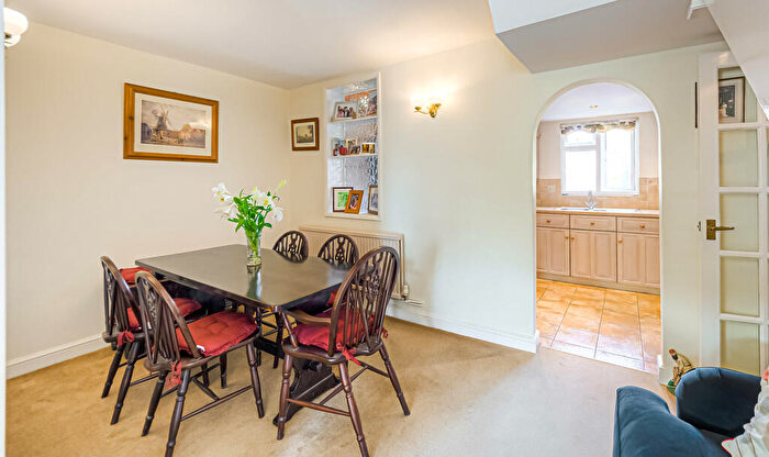 2 Bedroom Cottage For Sale In Mill Cottages, Yapton Road, PO22