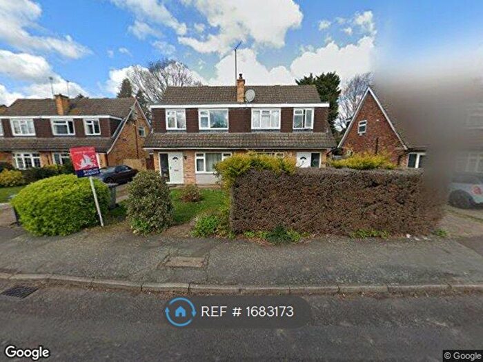 5 Bedroom Semi-Detached House To Rent In Nobles Way, Egham, TW20