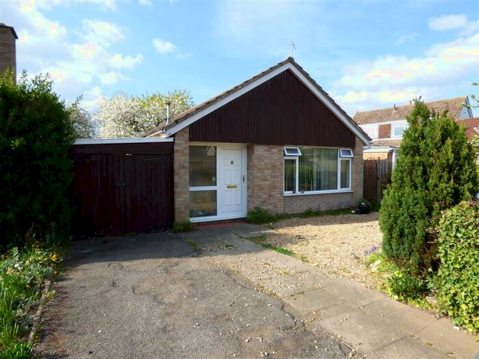 2 Bedroom Detached Bungalow To Rent In Willow Drive, Wellesbourne, CV35