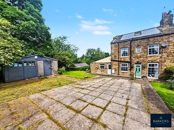 3 Bedroom End Of Terrace House For Sale In New Toftshaw, East Bierley, BD4