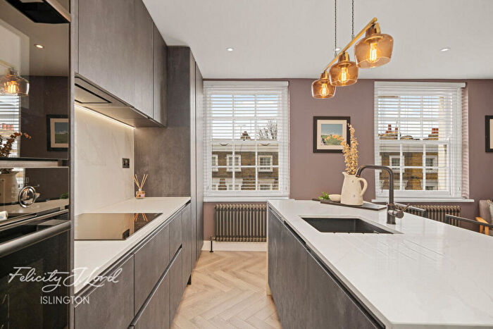 1 Bedroom Flat For Sale In New North Road, London, N1
