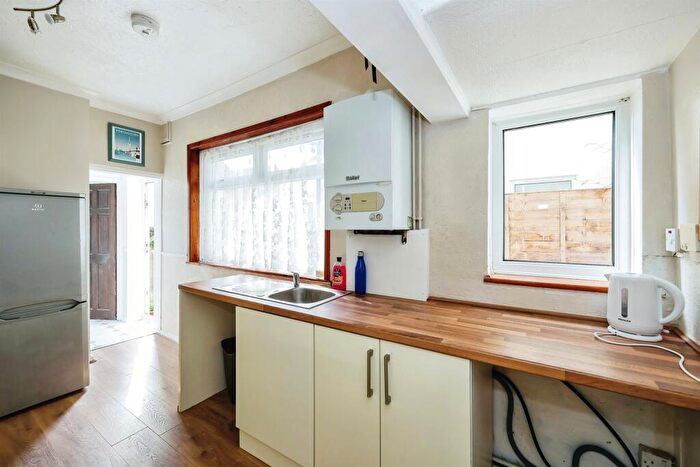 3 Bedroom Terraced House For Sale In Adames Road, Portsmouth, PO1
