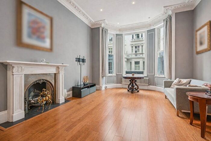2 Bedroom Flat For Sale In Queensberry Place, South Kensington, SW7