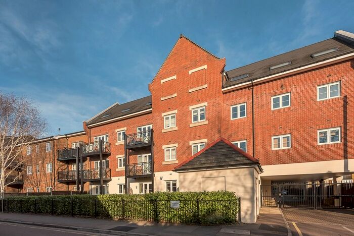 2 Bedroom Flat To Rent In Millennium Wharf, Wharf Lane, Rickmansworth, WD3