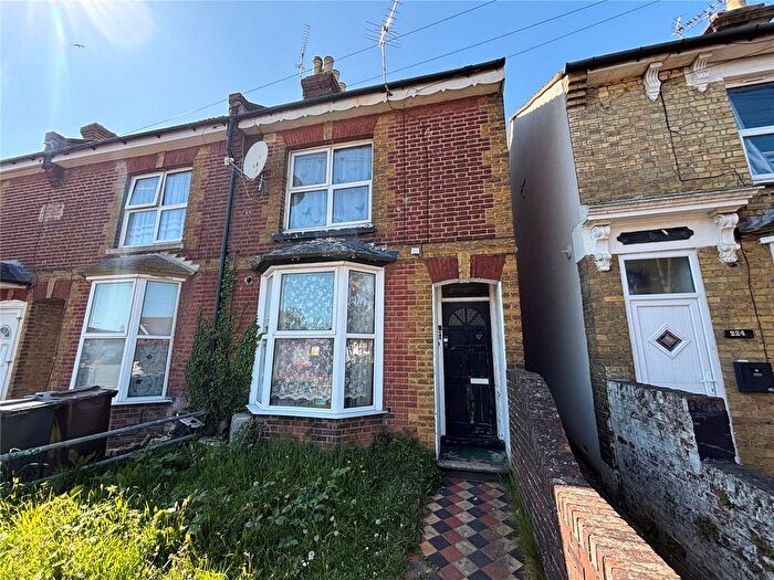 1 Bedroom Flat To Rent In Beaver Road, Ashford, Kent, TN23