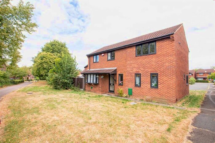 5 Bedroom Detached House To Rent In Lodge Gate, Great Linford, Milton Keynes, MK14